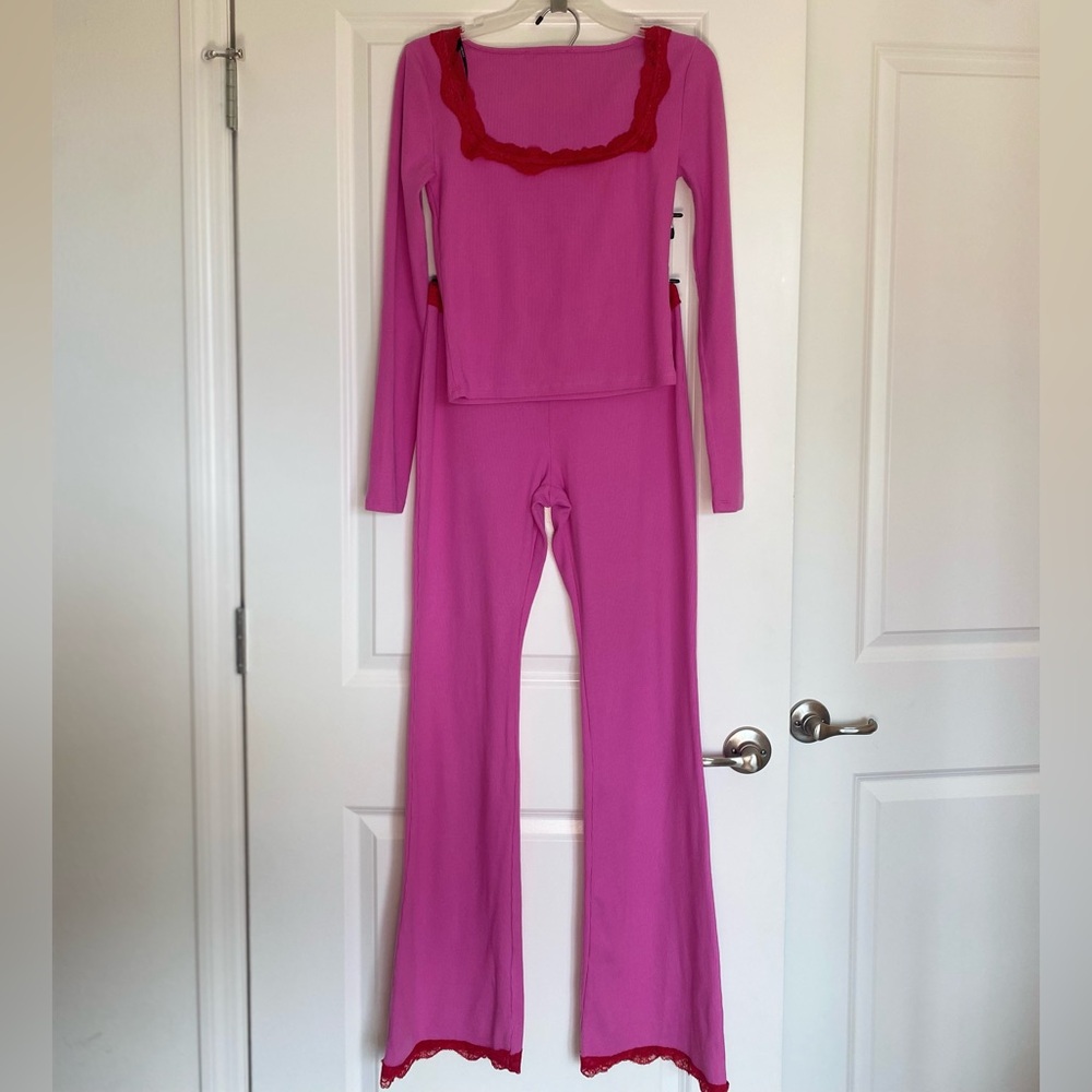 PINK-RED LACE LOUNGE SET